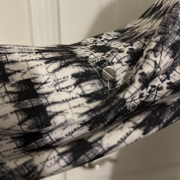 Black and White Print Shirt Dress - Picture 6 of 8